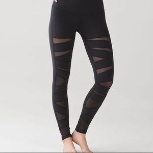 Wunder Under Tech Mesh